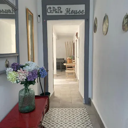 Gar House La Dimora De Suenos אכסניה *