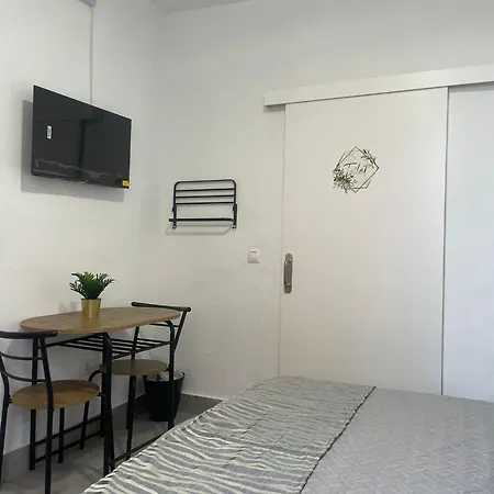 Hostel Gar House La Dimora De Suenos Garachico (Tenerife)